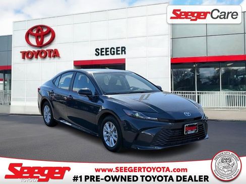 Used 2025 Toyota Camry LE FWD image 1