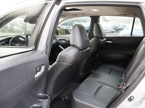 Used 2024 Toyota Corolla Cross XLE w/ Convenience Package AWD/4WD image 16