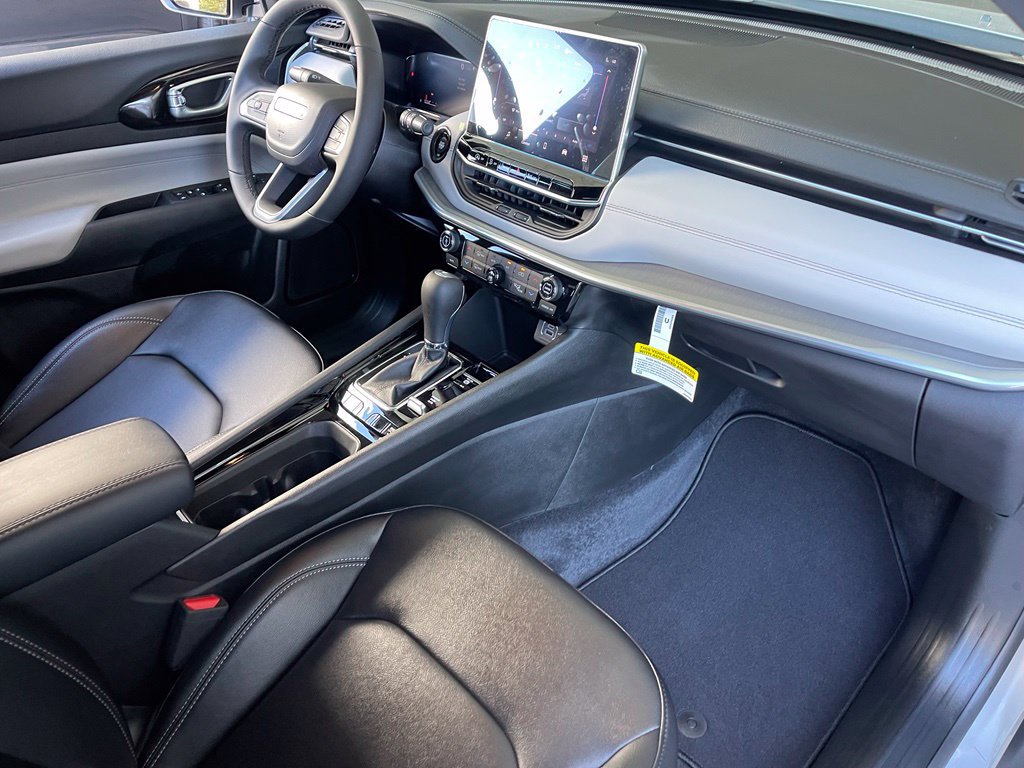 New 2026 Jeep Compass Limited AWD/4WD image 14