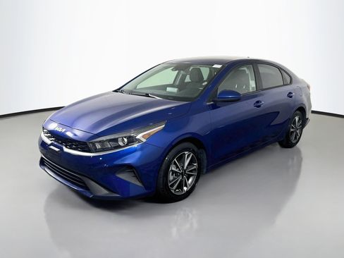 Used 2024 Kia Forte LXS FWD image 4