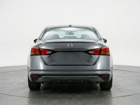 Used 2025 Nissan Altima 2.5 SV image 7