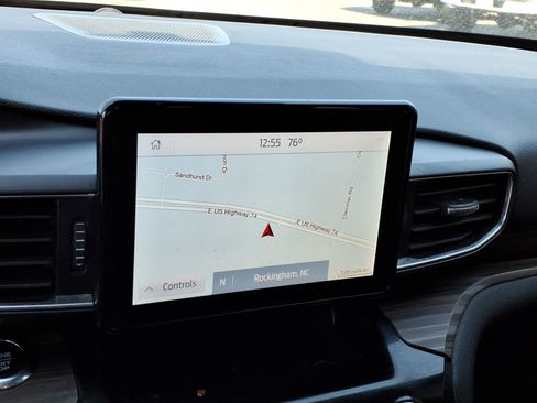 Used 2021 Ford Explorer Limited w/ Equipment Group 301A image 10