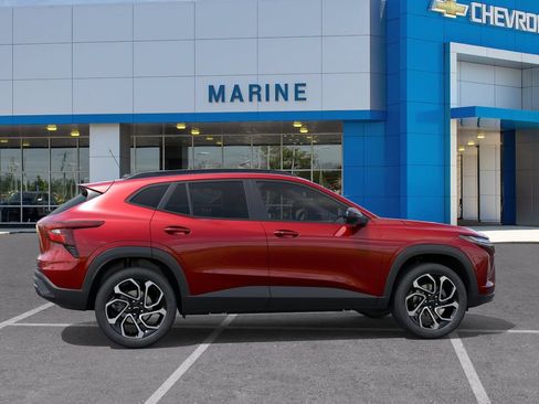 New 2026 Chevrolet Trax RS w/ Driver Confidence Package FWD image 5