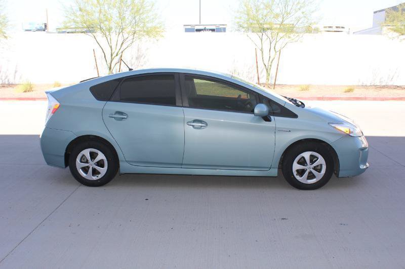 Used 2015 Toyota Prius Two FWD image 4
