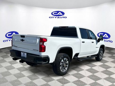 Used 2024 Chevrolet Silverado 2500 Custom w/ Custom Value Package AWD/4WD image 3