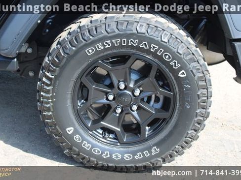 Used 2023 Jeep Wrangler Unlimited image 7
