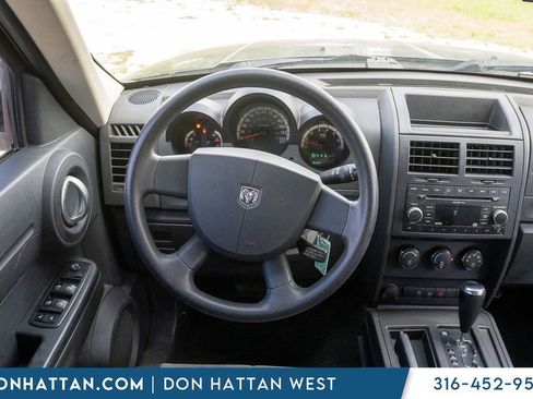 Used 2007 Dodge Nitro SXT RWD image 5