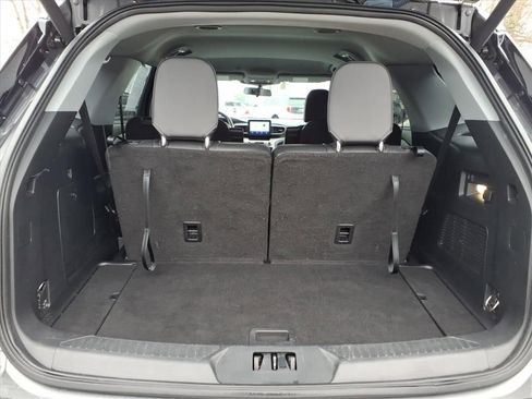 Certified 2022 Ford Explorer XLT w/ Equipment Group 202A image 13