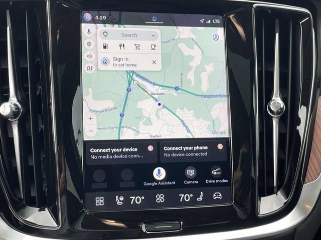Certified 2024 Volvo V60 B5 Cross Country Plus w/ Climate Package AWD/4WD image 22