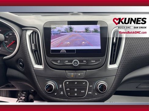 Used 2023 Chevrolet Malibu LT image 23