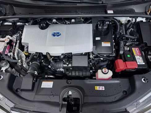 Used 2022 Toyota Prius XLE FWD image 29