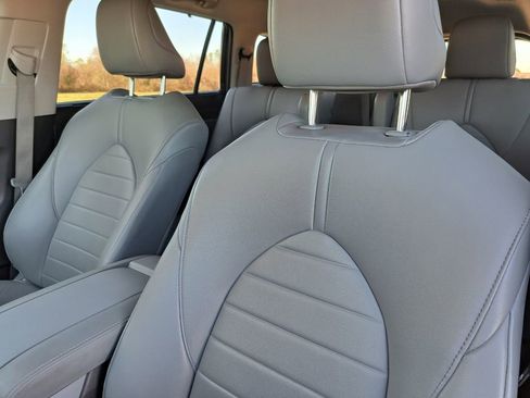 Used 2021 Toyota Highlander XLE image 20