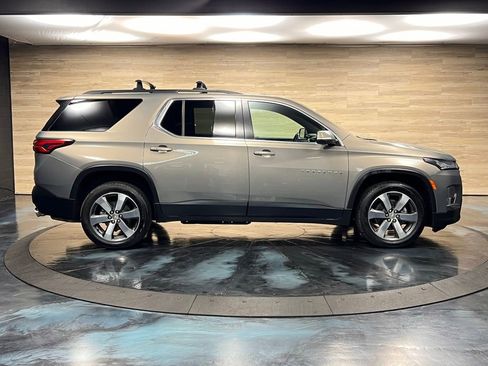 Used 2023 Chevrolet Traverse RS image 14