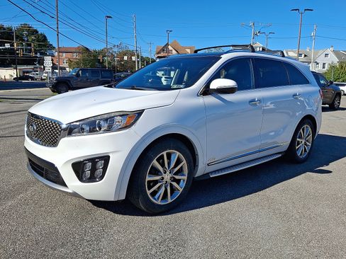 Used 2018 Kia Sorento SX image 3