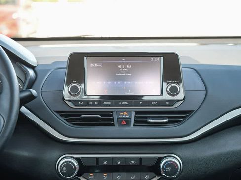 Used 2022 Nissan Altima 2.5 S image 13