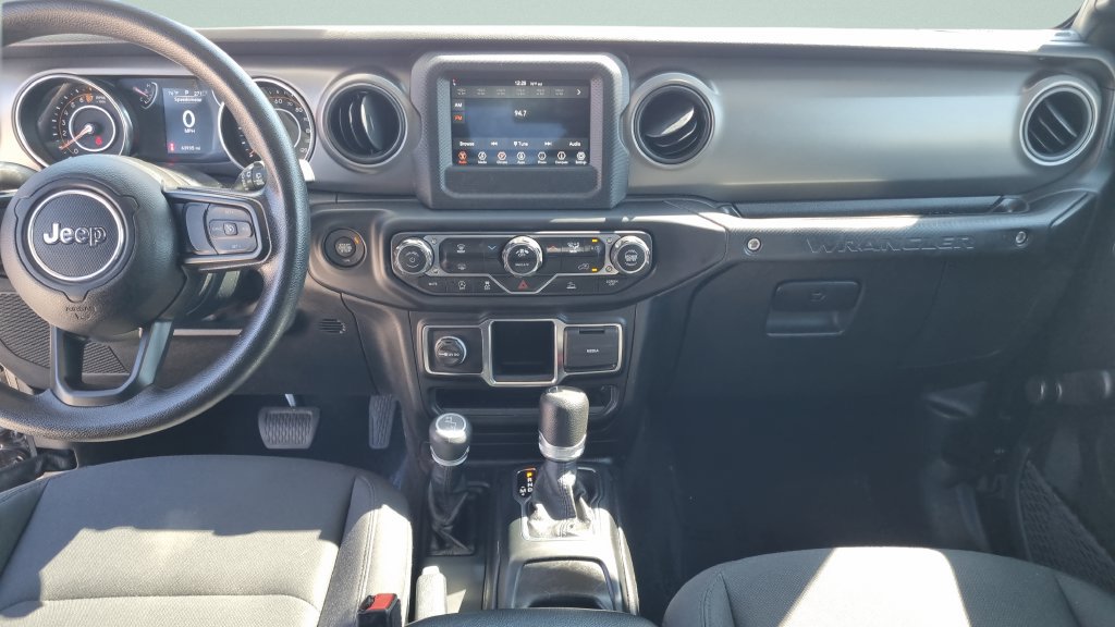 Used 2022 Jeep Wrangler Sport AWD/4WD image 14