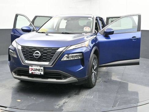 Used 2023 Nissan Rogue SV w/ SV Premium B Package image 54