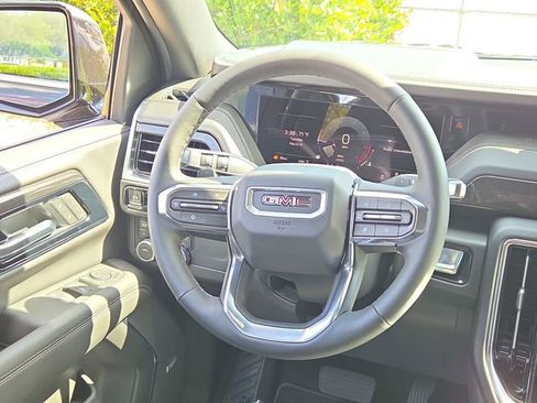 New 2026 GMC Yukon Elevation AWD/4WD image 16