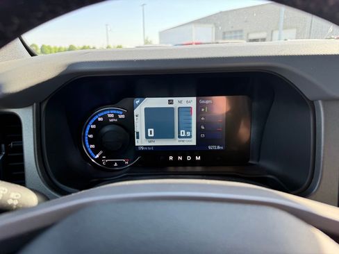 Used 2024 Ford Bronco Everglades image 10