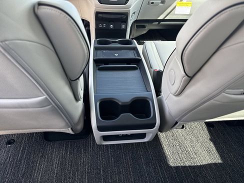 New 2026 Honda Odyssey Touring image 12