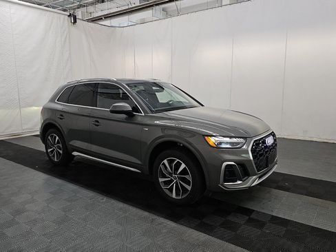 Used 2023 Audi Q5 2.0T Prestige w/ Prestige Package AWD/4WD image 3