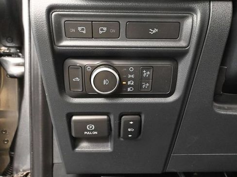 Used 2022 Ford F150 Lariat w/ Equipment Group 502A High AWD/4WD image 37