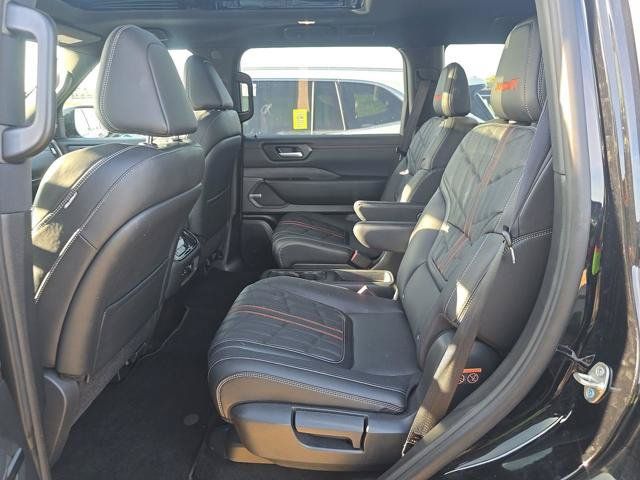 Used 2026 Nissan Armada PRO-4X AWD/4WD image 11