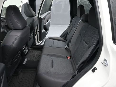 Used 2025 Subaru Forester Premium image 12