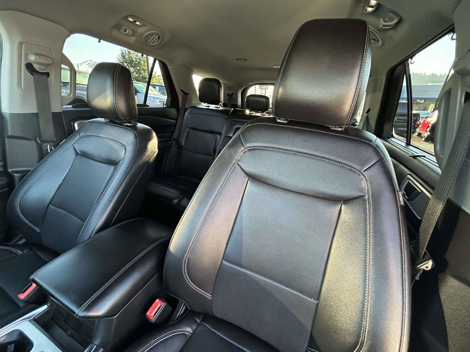 Used 2022 Ford Explorer Limited AWD/4WD image 19