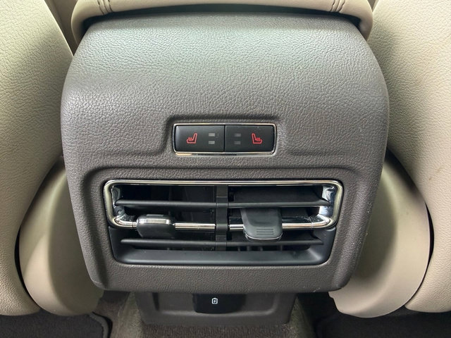 Used 2020 Lincoln Corsair AWD image 18