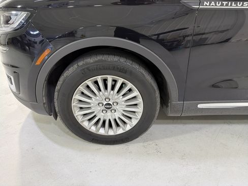 Used 2020 Lincoln Nautilus FWD image 9