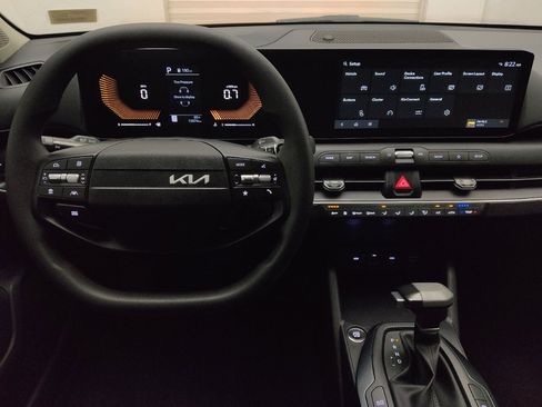 Used 2025 Kia K4 FWD image 22