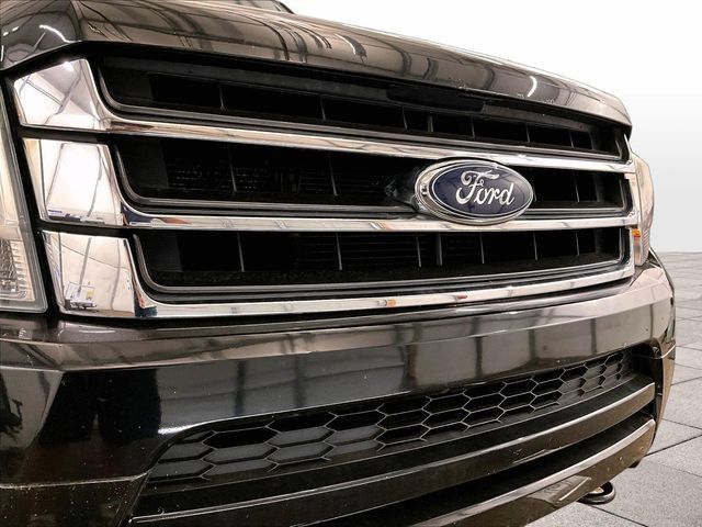 Used 2016 Ford Expedition XLT w/ Equipment Group 202A AWD/4WD image 31
