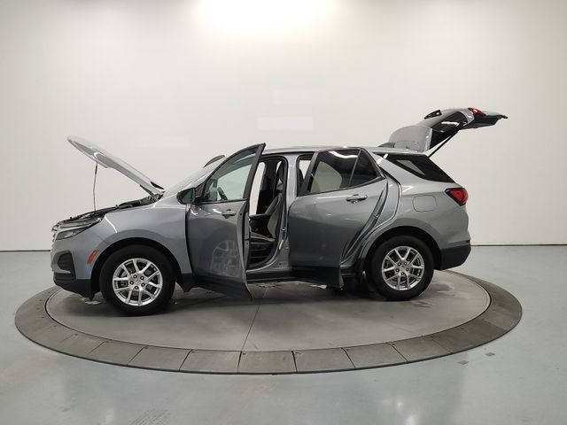 Used 2024 Chevrolet Equinox LS FWD image 13