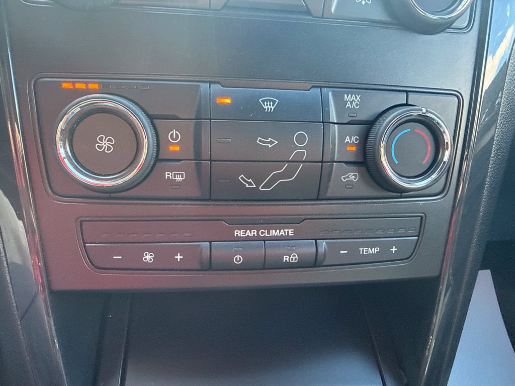 Used 2018 Ford Explorer XLT FWD image 17