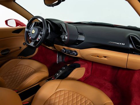 Certified 2017 Ferrari 488 GTB RWD image 16