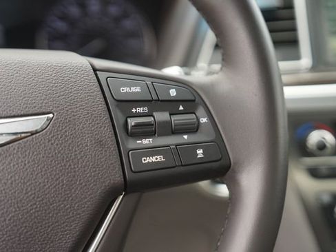 Used 2017 Genesis G80 3.8 RWD image 23