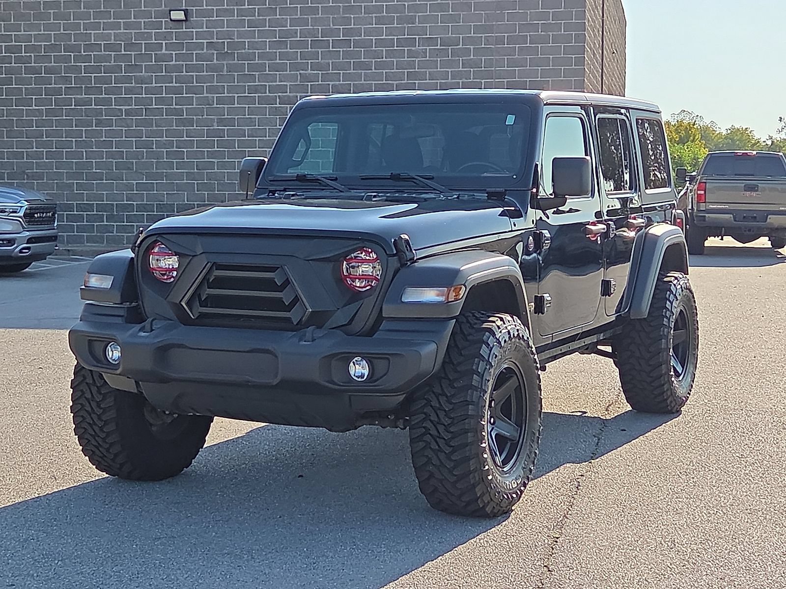 Used 2022 Jeep Wrangler Unlimited Sport AWD/4WD image 2