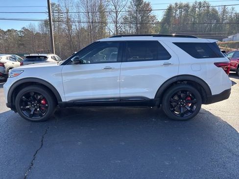 Used 2020 Ford Explorer ST w/ ST Street Pack image 9