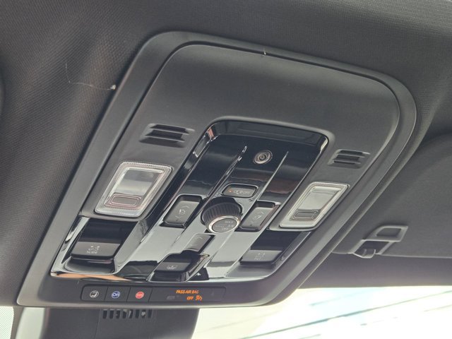 Used 2026 GMC Yukon XL Denali w/ Sun & Power Step Package AWD/4WD image 35