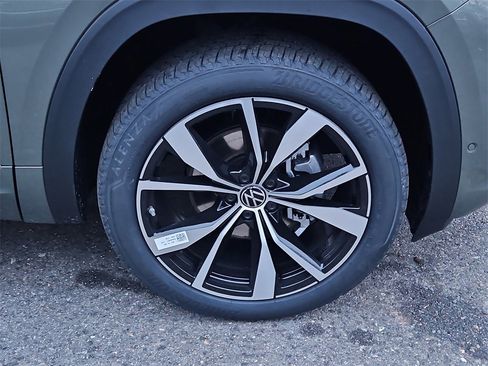 New 2026 Volkswagen Atlas Cross Sport SEL Premium R-Line image 4