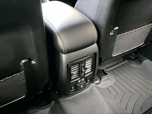 Certified 2025 Dodge Durango R/T AWD/4WD image 35