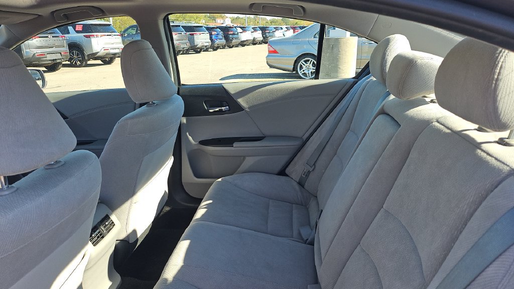 Used 2015 Honda Accord EX image 6