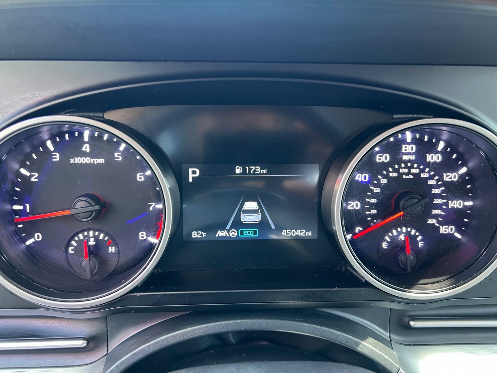 Used 2024 Kia Carnival LX FWD image 34