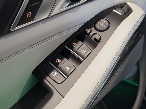 New 2026 BMW X5 M60i image 15