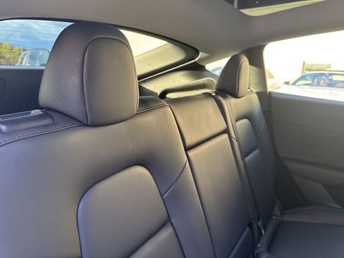 Used 2023 Tesla Model Y Performance image 24