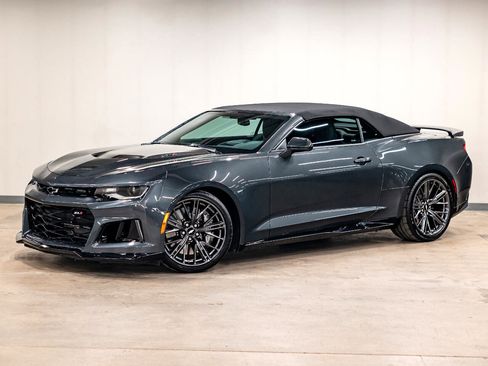 Used 2018 Chevrolet Camaro ZL1 image 17