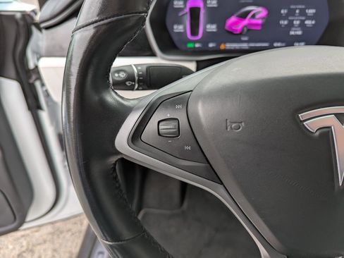 Used 2020 Tesla Model X Long Range AWD/4WD image 15