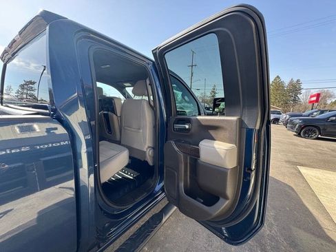 Used 2022 GMC Sierra 2500 SLE w/ X31 Off-Road Package AWD/4WD image 31
