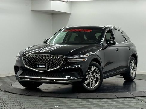 Used 2025 Genesis GV70 2.5T w/ Select Package image 2